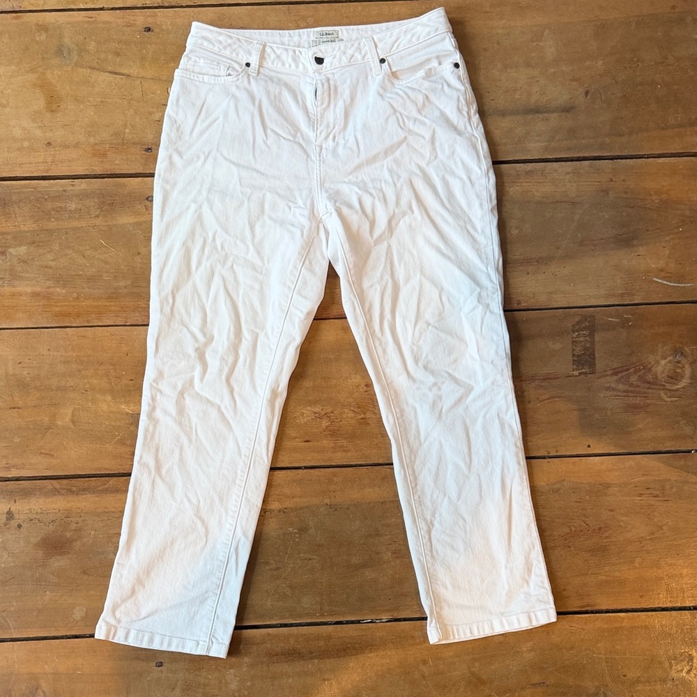 LL Bean White classic-Leg Jeans